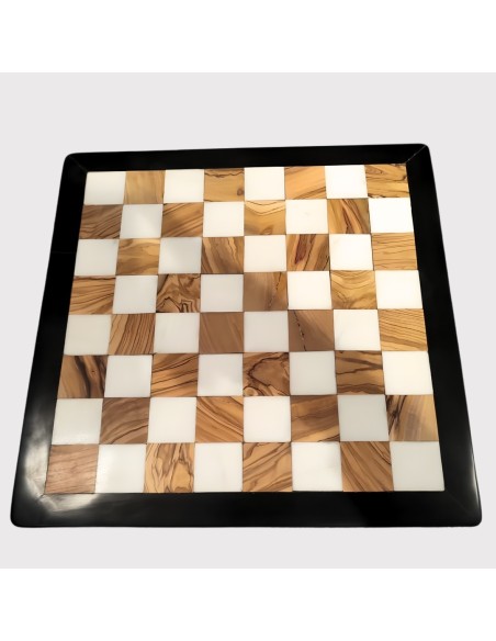Échiquier en marbre et bois d’olivier