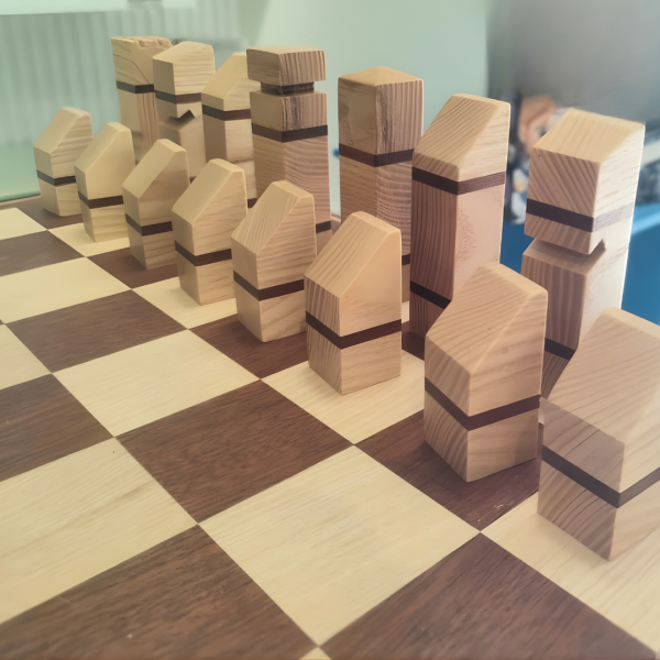 Pack échiquier et pièces en bois d’acajou et frêne naturel