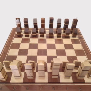 Pack échiquier et pièces en bois d’acajou et frêne naturel