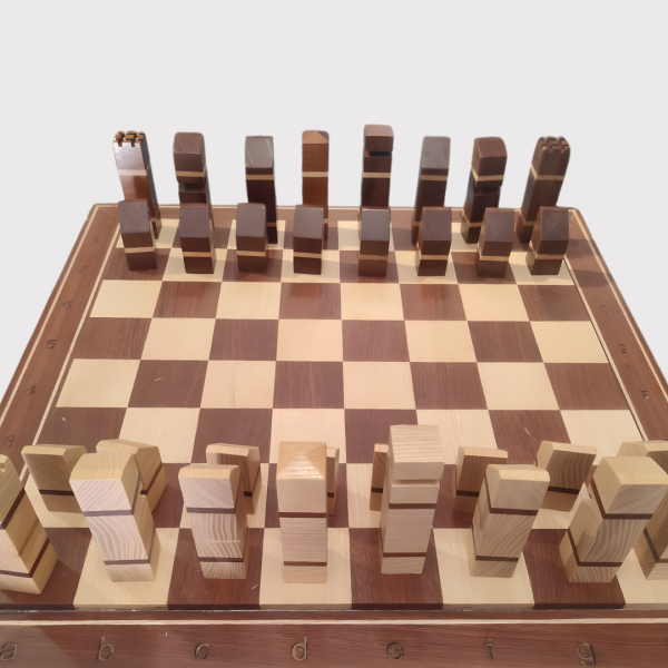 Pack échiquier et pièces en bois d’acajou et frêne naturel