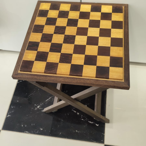 Échiquier en bois de padouk et wengé avec table pliante