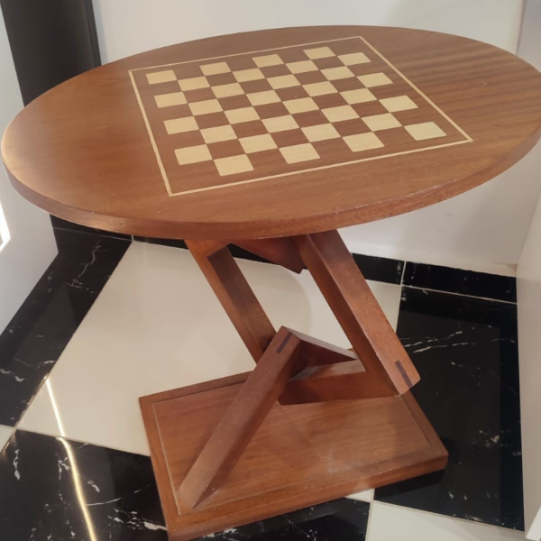 Échiquier en bois d’acajou et de frêne naturel (table)
