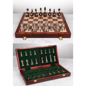 Jeu d’échecs Staunton décoratif en métal argenté et noir avec échiquier en bois