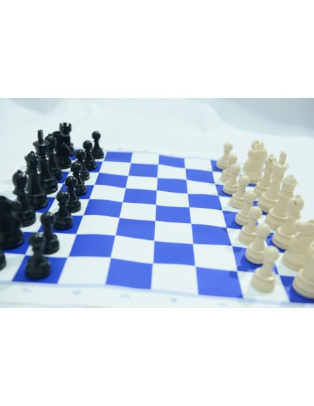 Échiquier en vinyle couleur bleu roi taille 5.5