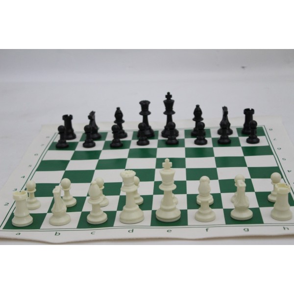 Ensemble d échecs scolaire tapis vert taille 4.5 + pièces en plastique